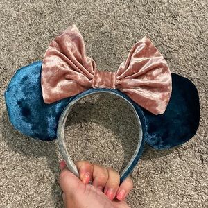 Velvet Minnie Ears